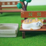 kf-Sb3de4c61205f4a97bf468954f6320f3as-Japanese-Zakka-Box-Cat-Mini-Paper-Clip-Box-Cat-Decoration-Stationery-Ornaments-Dispenser-Desk-Clips-Dispenser