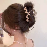 kf-Sf8651c601db44e50ba7d2a5fd213971bf-Simple-Heart-Hair-Claw-Clips-Non-Slip-Strong-Holder-Acrylic-Shark-Jaw-Grip-For-Girls-Thick