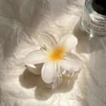 kf-Sead8cbb1c743403b88884c5969388f46j-Bohemian-Beach-Vacation-Lily-Flower-Hair-Claw-Sweet-Hair-Clip-for-Women-Floral-Hair-Claws-Fashion