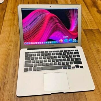 Apple MacBook Air 13" Core i5 1.8GHz 8GB 128GB SSD **BRAND NEW CONDITION**