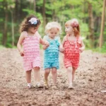 kf-HTB1GcaqXoH1gK0jSZSyq6xtlpXaT-New-Baby-Lace-Ruffles-Romper-Infant-Girls-Boys-Romper-with-Ribbon-Bow-Newborn-Birthday-Photography-Jumpsuit